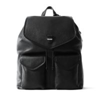 バックパックの正面（ブラック）