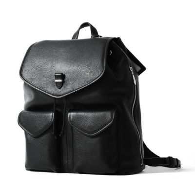 バックパックの正面（オレンジ）