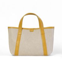 トートバッグの正面（マスタード）