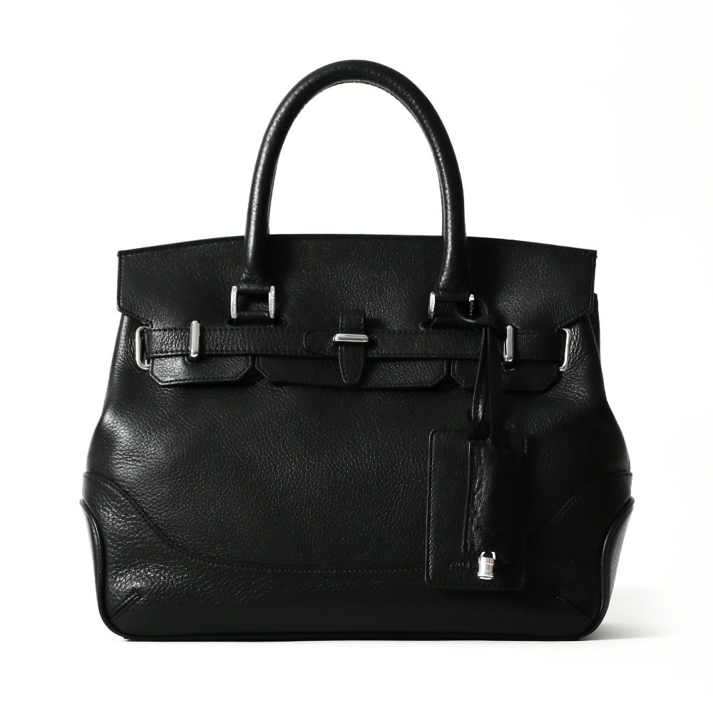 ボストンバッグの正面（ブラック）