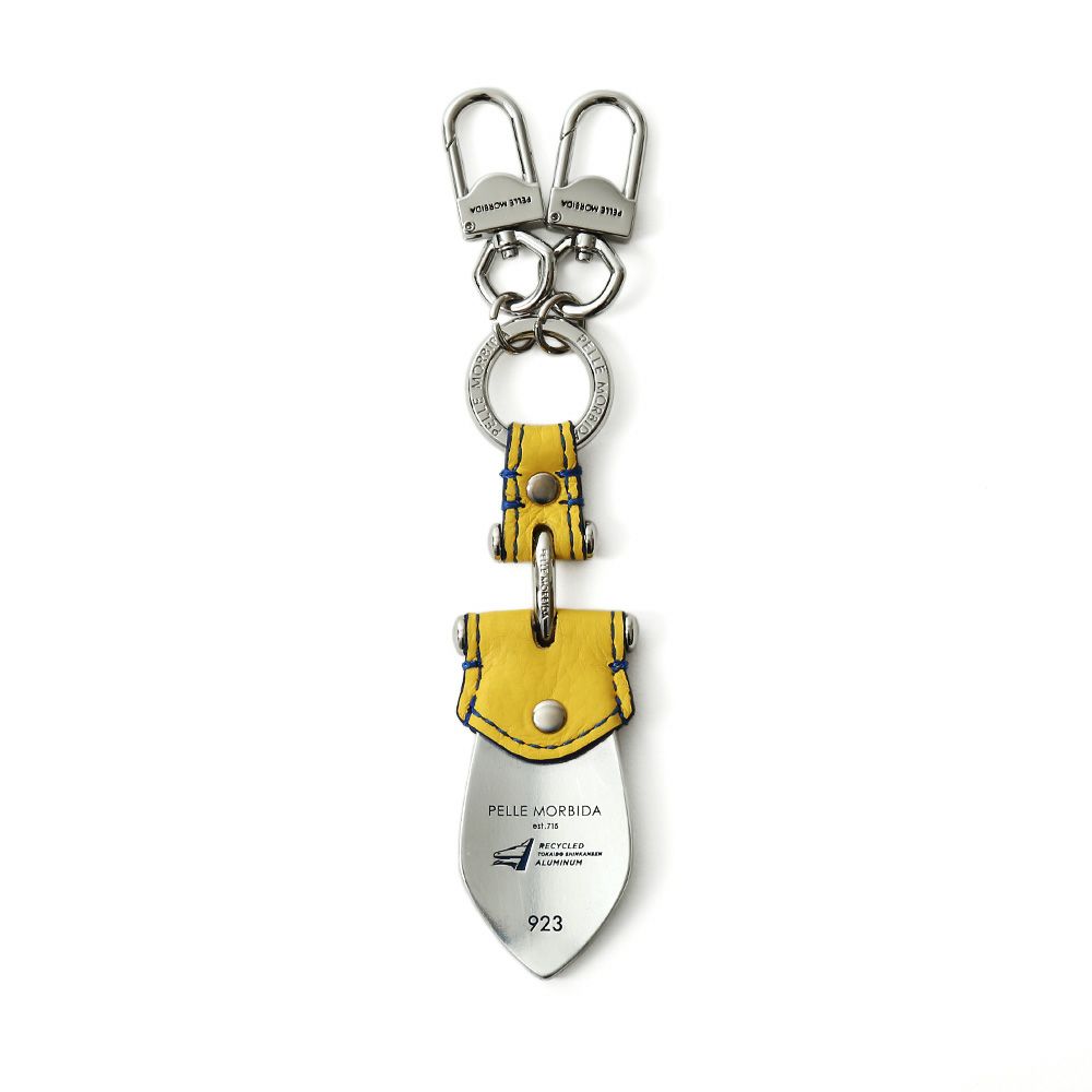 キーチャームの正面（イエロー）